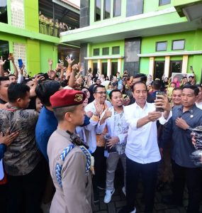 jokowi rsud sinjai manajemen rumah sakit sistem simrs