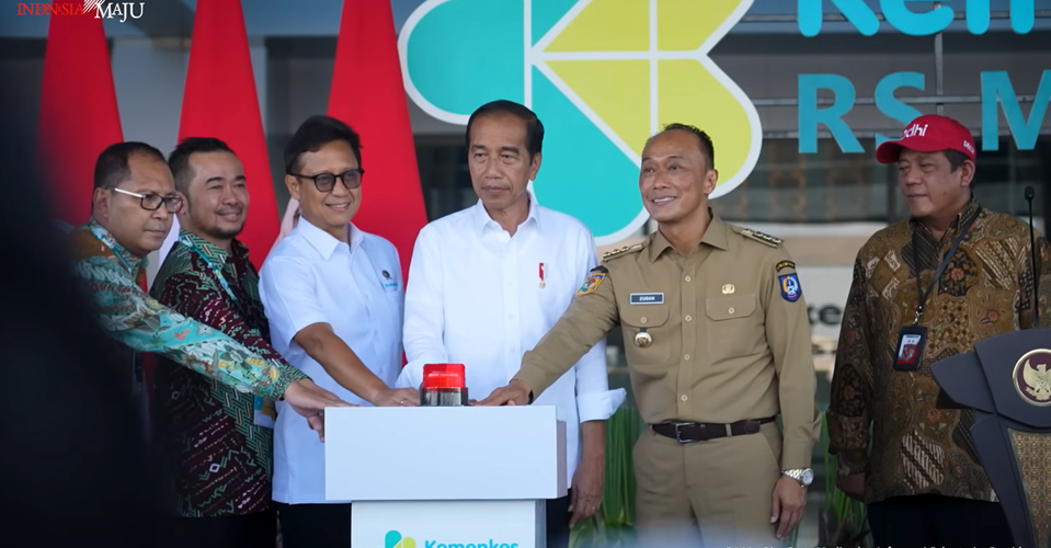 jokowi rumah sakit kemenkes makassar