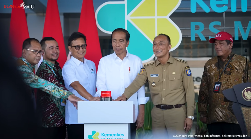 jokowi rumah sakit kemenkes makassar