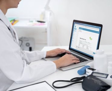 Peran Telemedicine dan SIMRS DHealth dalam Layanan Medis Modern 105